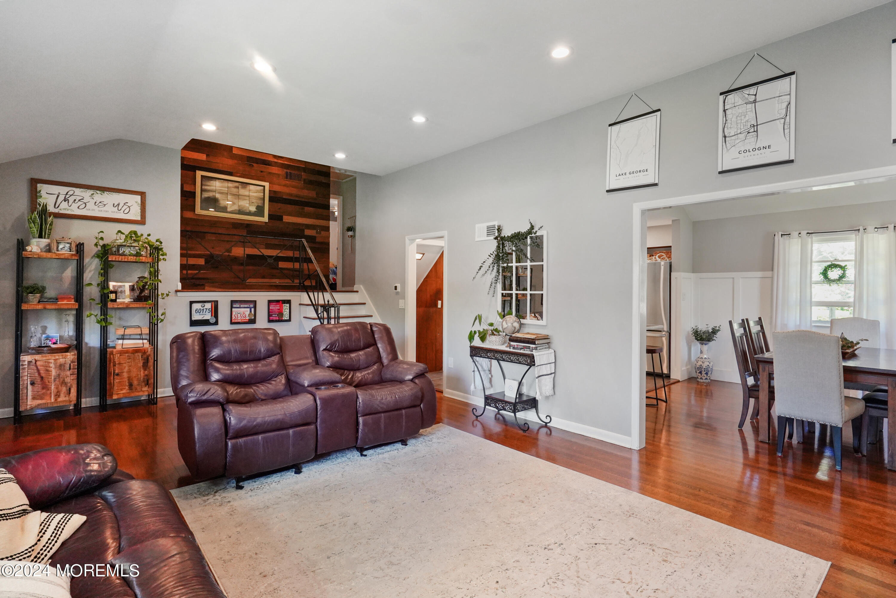 2546 River Road Manasquan, NJ 08736 - Photo 14 of 49 Living Room