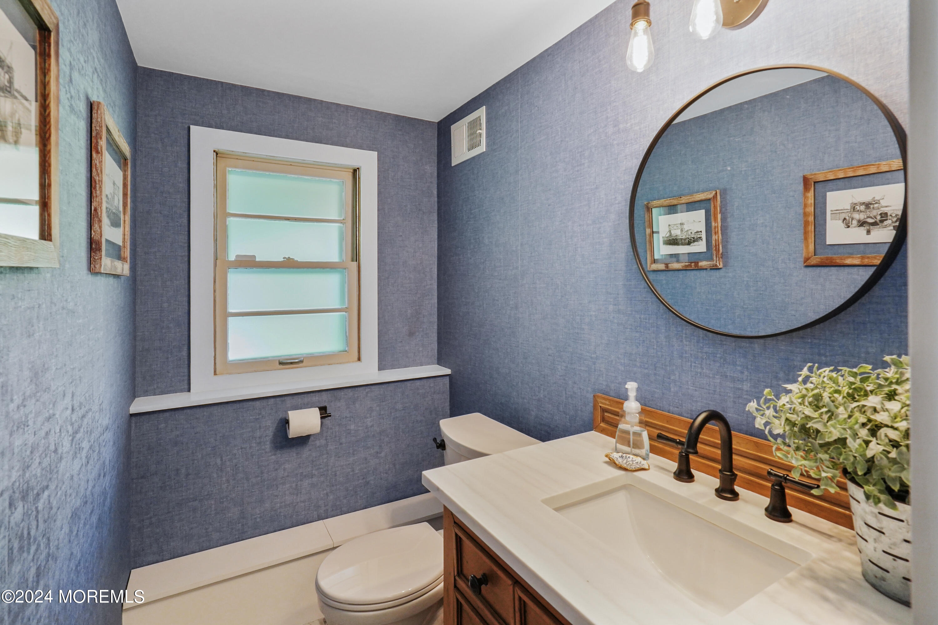 2546 River Road Manasquan, NJ 08736 - Photo 34 of 49 Powder Room