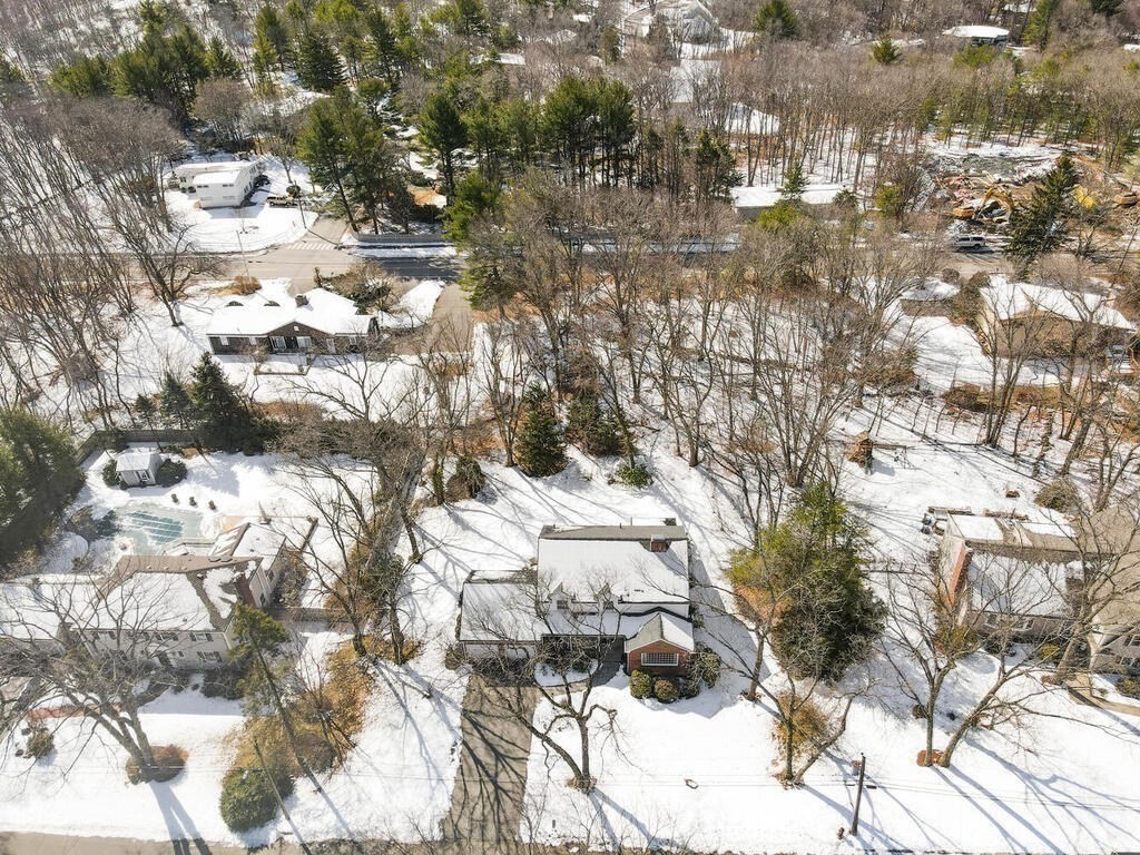 73 Thornberry Road Winchester, MA 01890 - Photo 3 of 39