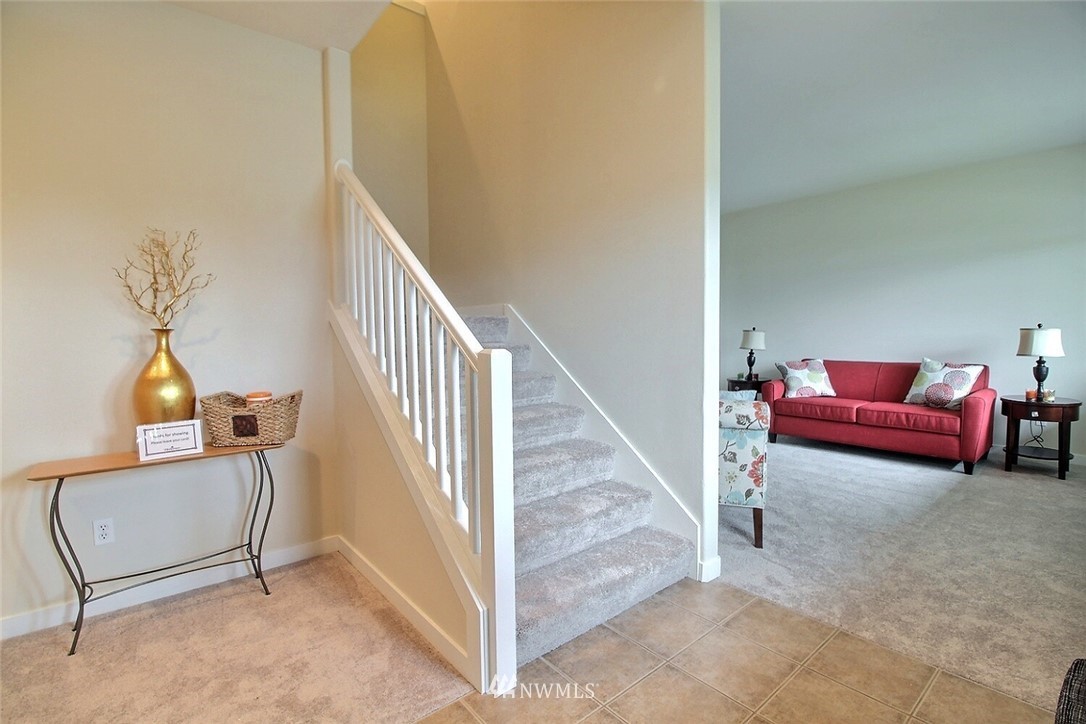 1501 North 36th Street Renton, WA 98056 - Photo 4 of 39