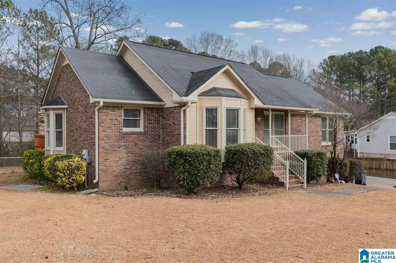 5955 Mockingbird Lane Pinson, AL 35126 - Photo 3 of 34