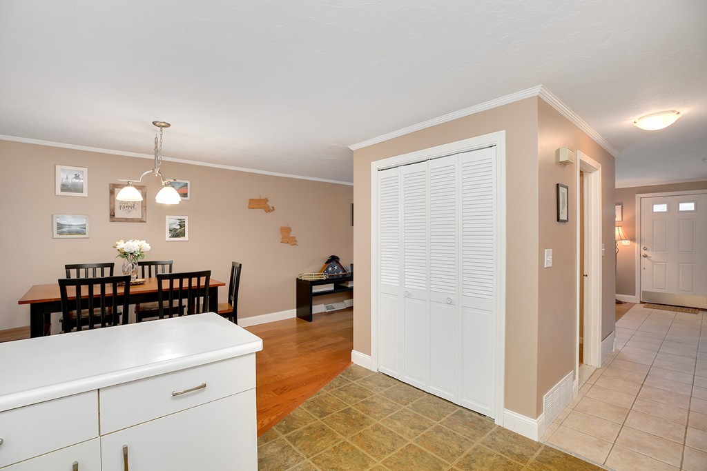 705 Irving Road, Unit 705 Randolph, MA 02368 - Photo 11 of 25 Gallery Image 11