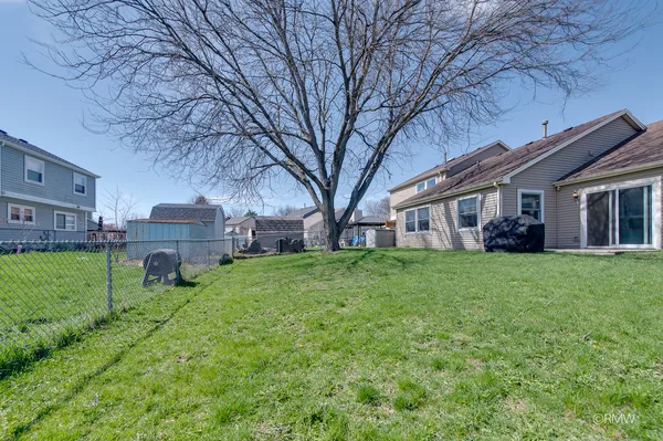 $2,500 | 359 Chaparral Circle, Elgin, IL 60120