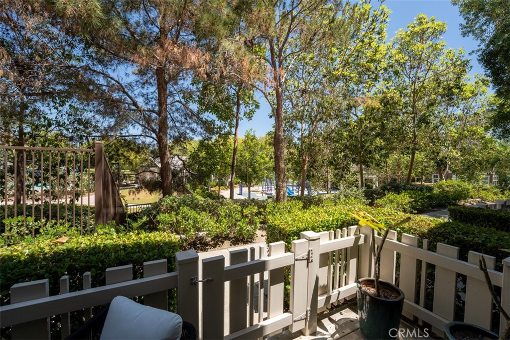 46 Platinum Circle Ladera Ranch, CA 92694 - Photo 4 of 37 a view of an outdoor space with seating area