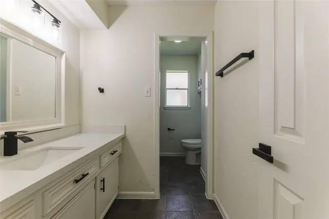 $1,950 | 431 Topsail Way, Crosby, TX 77532