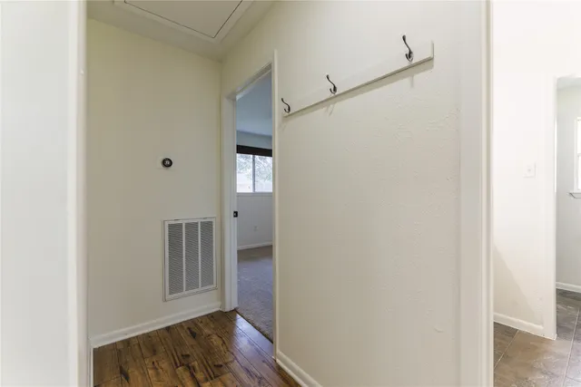 $1,950 | 431 Topsail Way, Crosby, TX 77532