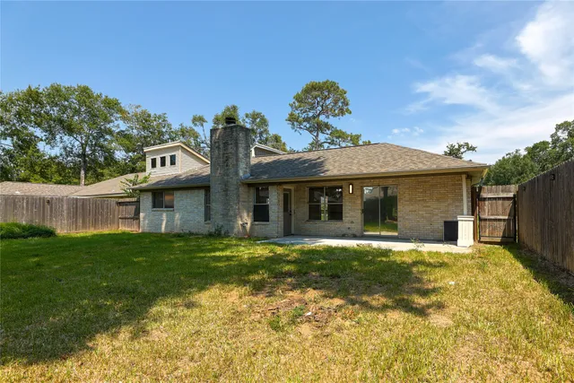 $1,950 | 431 Topsail Way, Crosby, TX 77532