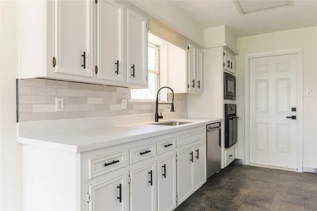 $1,950 | 431 Topsail Way, Crosby, TX 77532