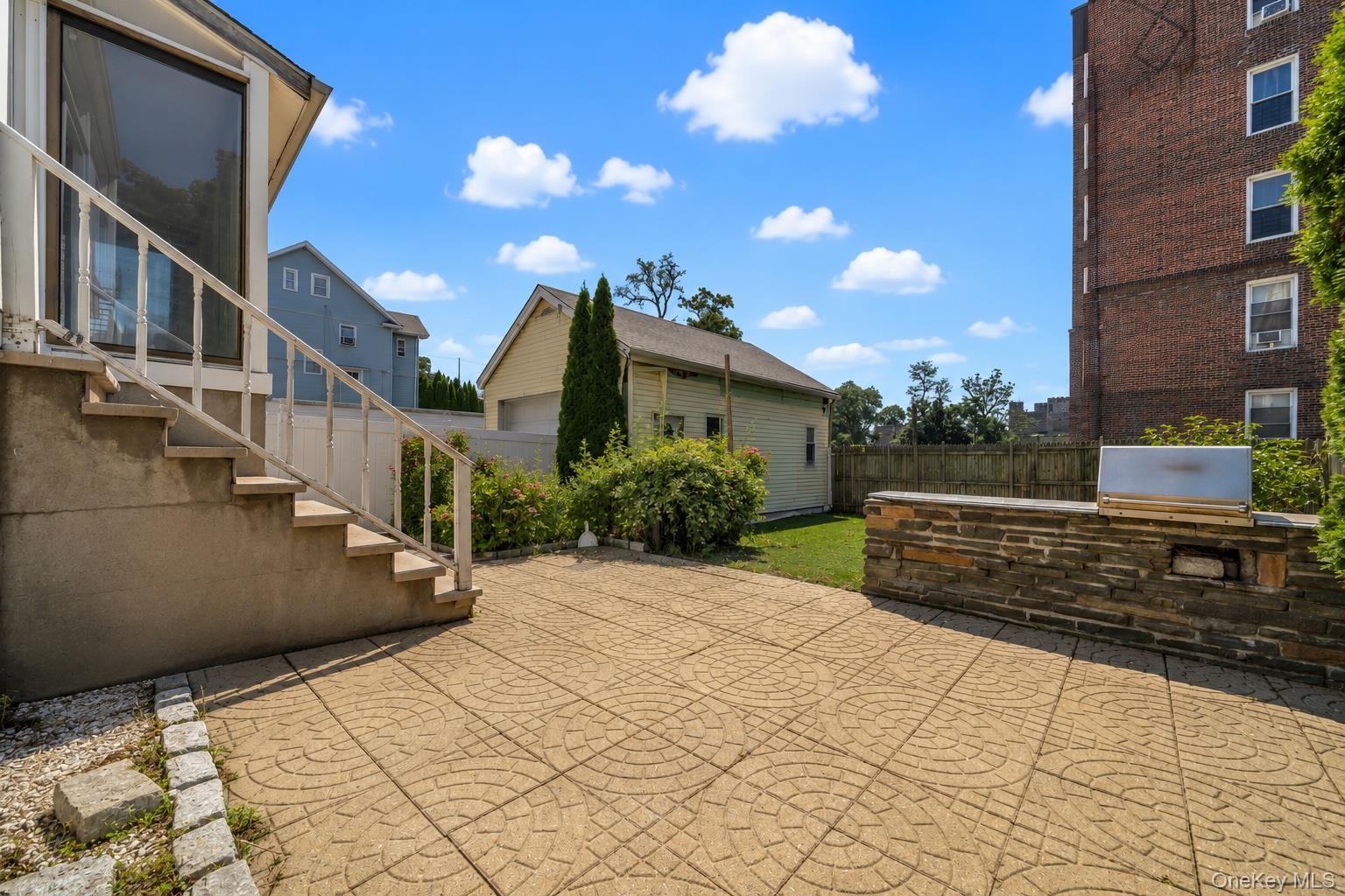 38 Trinity Place New Rochelle, NY 10805 - Photo 36 of 50