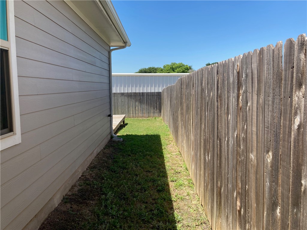 480 Triumph Road Buda, TX 78610 - Photo 31 of 34