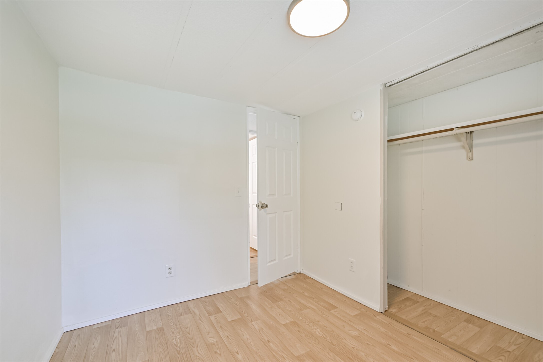 1749 Max Road, Unit 4 Pearland, TX 77581 - Photo 24 of 33 Bedroom 3