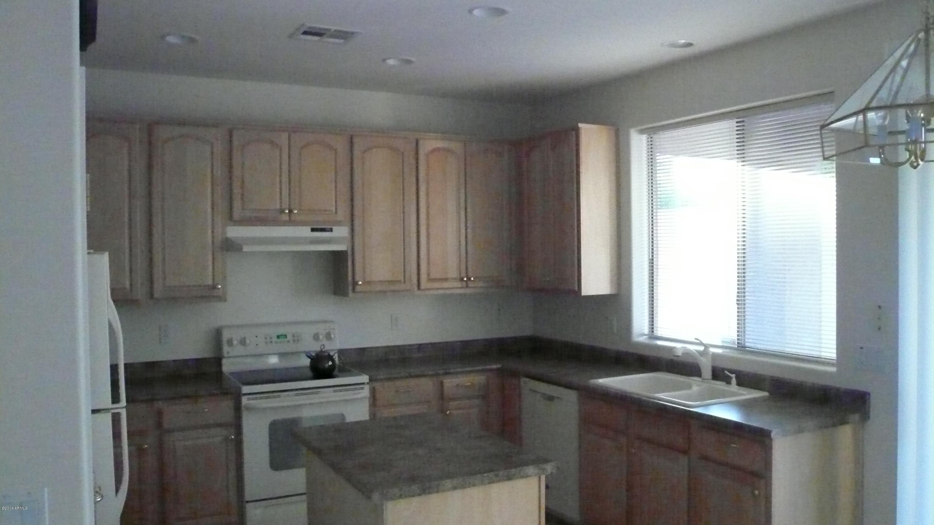 2626 West Florentine Road Phoenix, AZ 85086 - Photo 2 of 2 florentine kitchen mls1