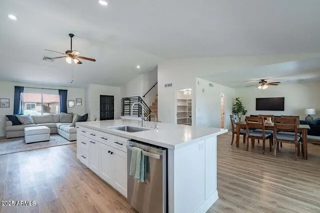 $2,600 | 15026 South 28th Street, Phoenix, AZ 85048