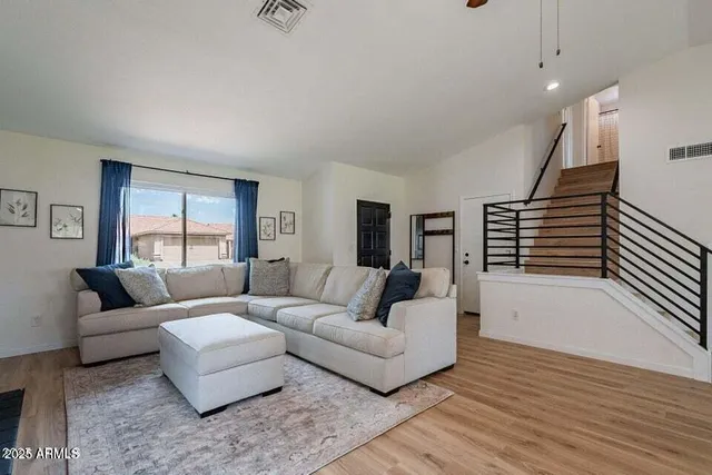 $2,600 | 15026 South 28th Street, Phoenix, AZ 85048