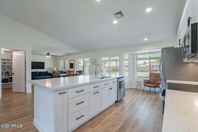 $2,600 | 15026 South 28th Street, Phoenix, AZ 85048