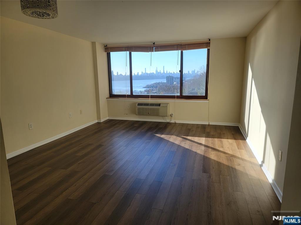100 Old Palisade Road, Unit 702 Fort Lee, NJ 07024 - Photo 24 of 37