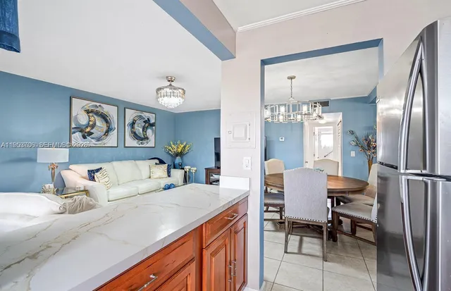 $165,000 | 180 Northeast 12th Avenue, Unit 14E, Hallandale Beach, FL 33009