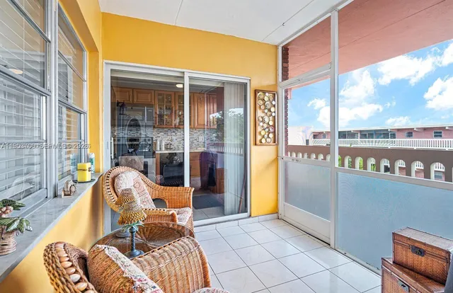 $165,000 | 180 Northeast 12th Avenue, Unit 14E, Hallandale Beach, FL 33009