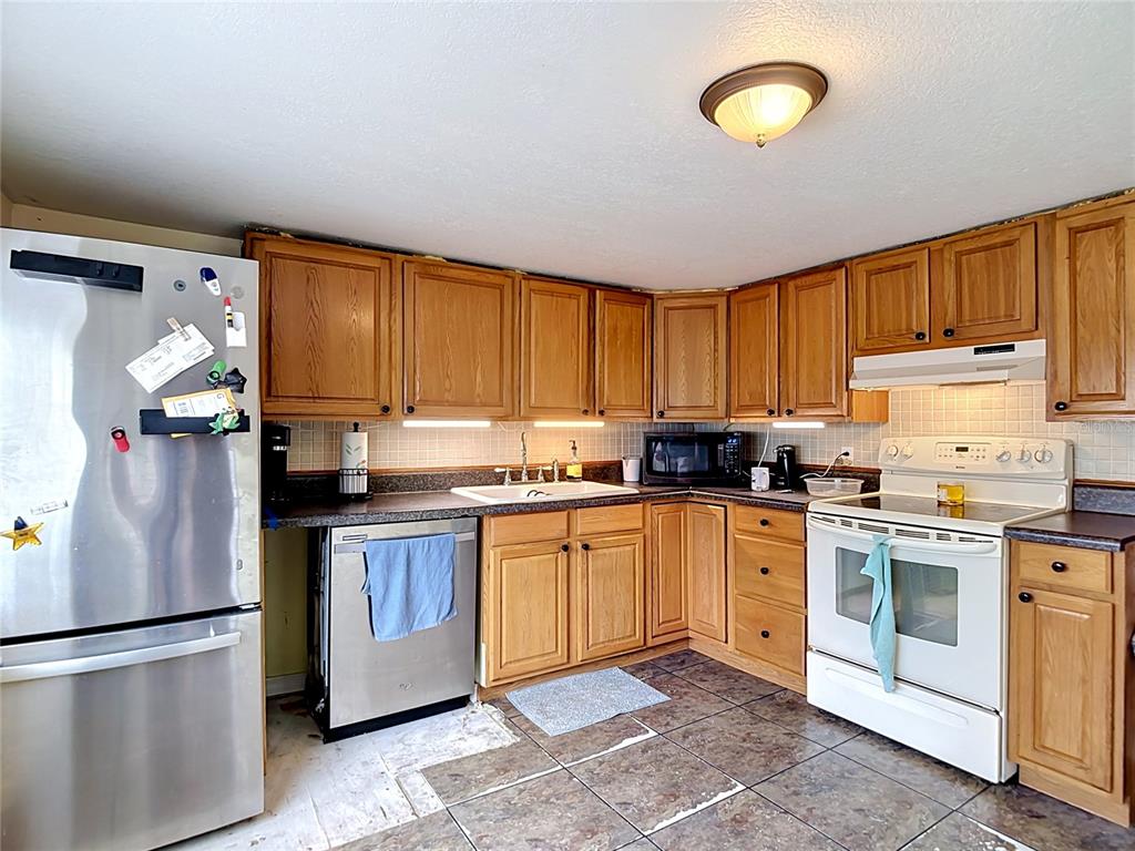 17609 Bathurst Avenue Spring Hill, FL 34610 - Photo 14 of 42