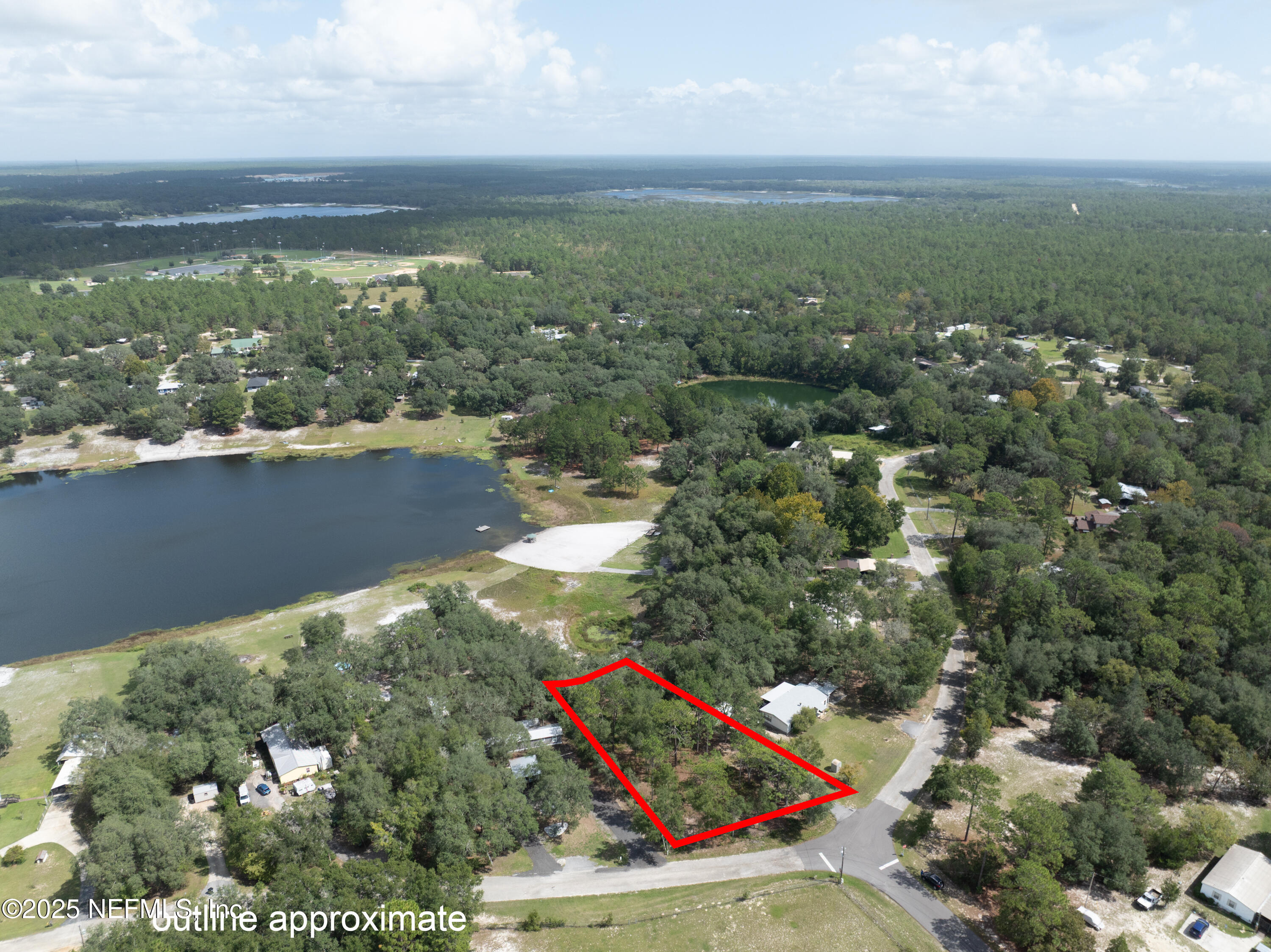 6956 Deer Springs Road Keystone Heights, FL 32656 - Photo 7 of 10 a view of a city