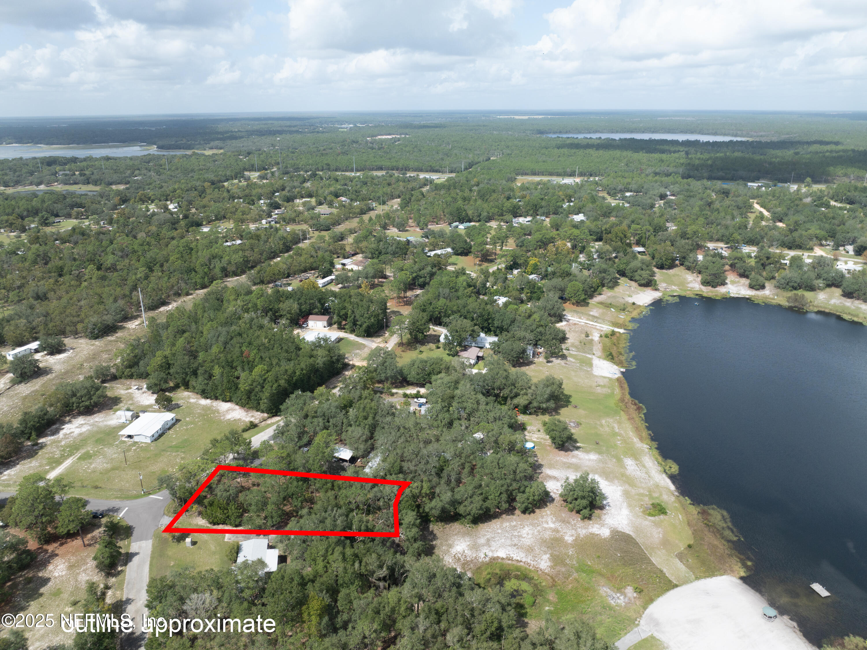 6956 Deer Springs Road Keystone Heights, FL 32656 - Photo 9 of 10 a view of a city