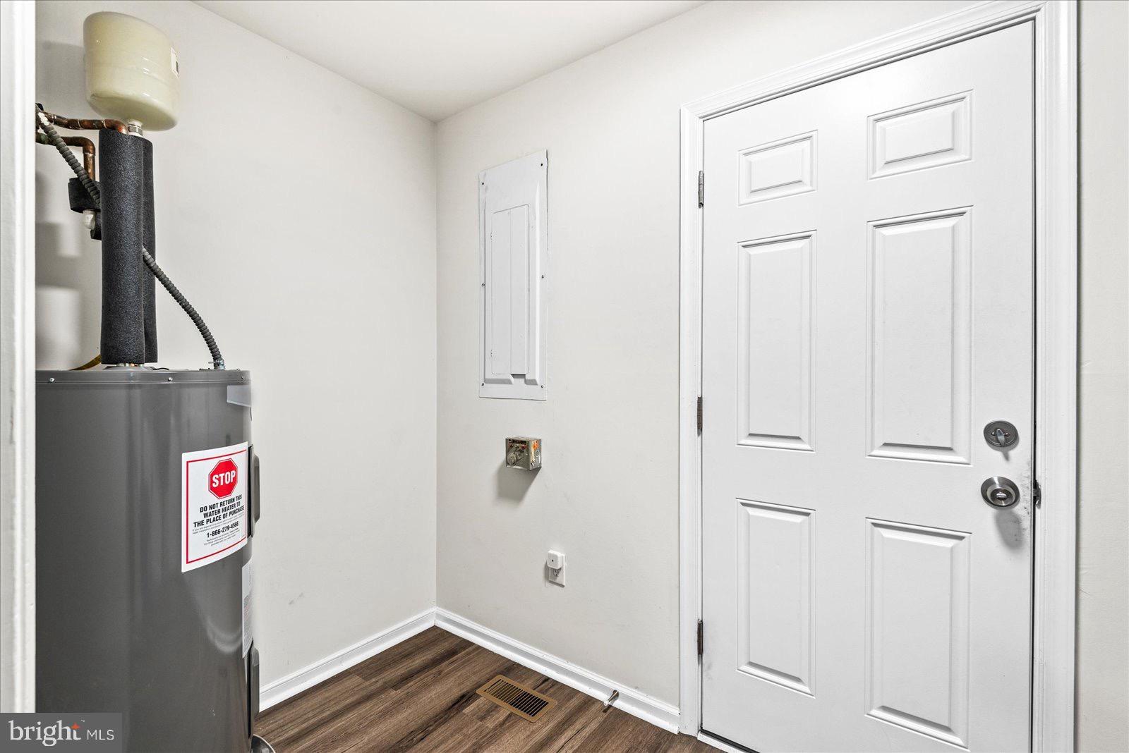 2010 Lake Road Lottsburg, VA 22511 - Photo 12 of 21