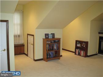 7 Troon Road Laurel Springs, NJ 08021 - Photo 9 of 11 Bedroom - Main