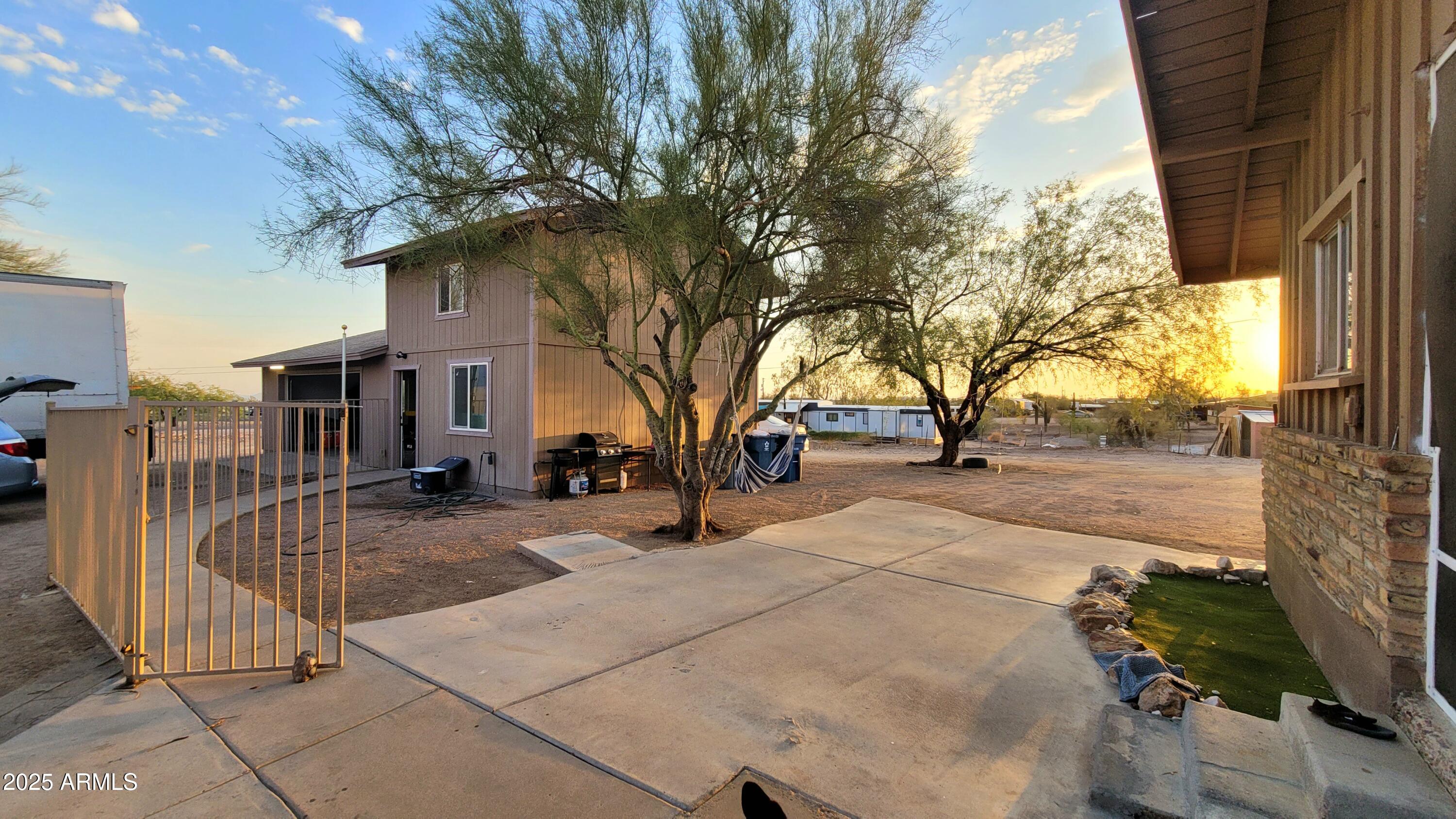 522 South Cortez Road Apache Junction, AZ 85119 - Photo 4 of 58 20250811_185439