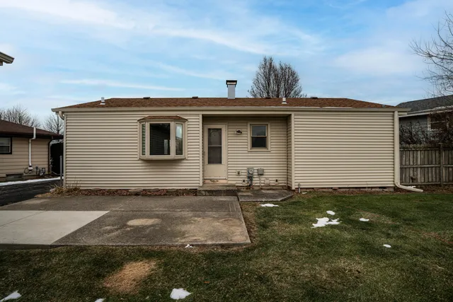 $270,000 | 6840 Carlin Court, Mount Pleasant, WI 53406