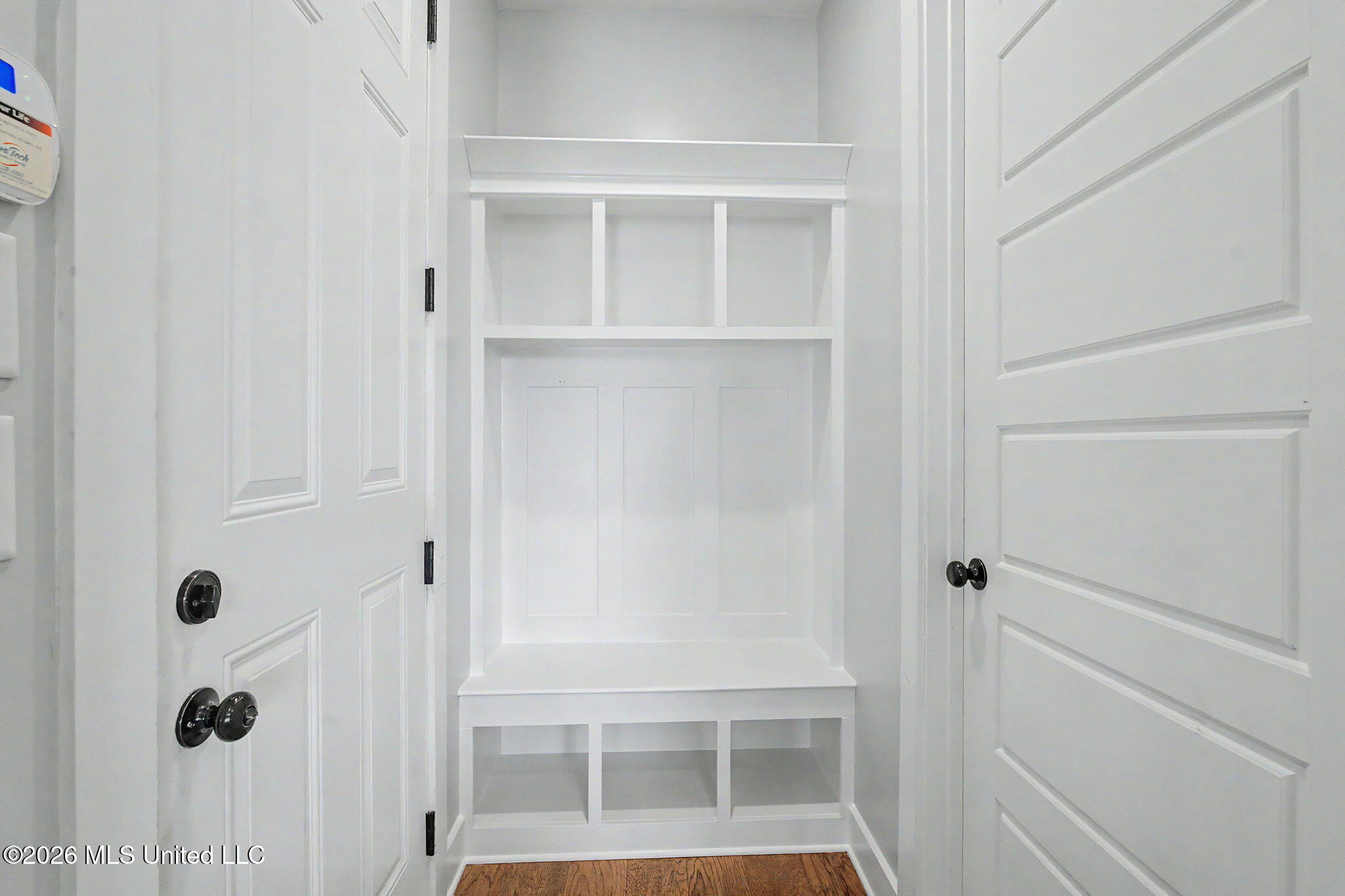 13910 Highlands Crest Loop Olive Branch, MS 38654 - Photo 34 of 58 Hall Cubbies