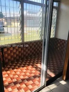 $1,690 | 120 Royal Palm Road, Unit 102, Hialeah Gardens, FL 33016