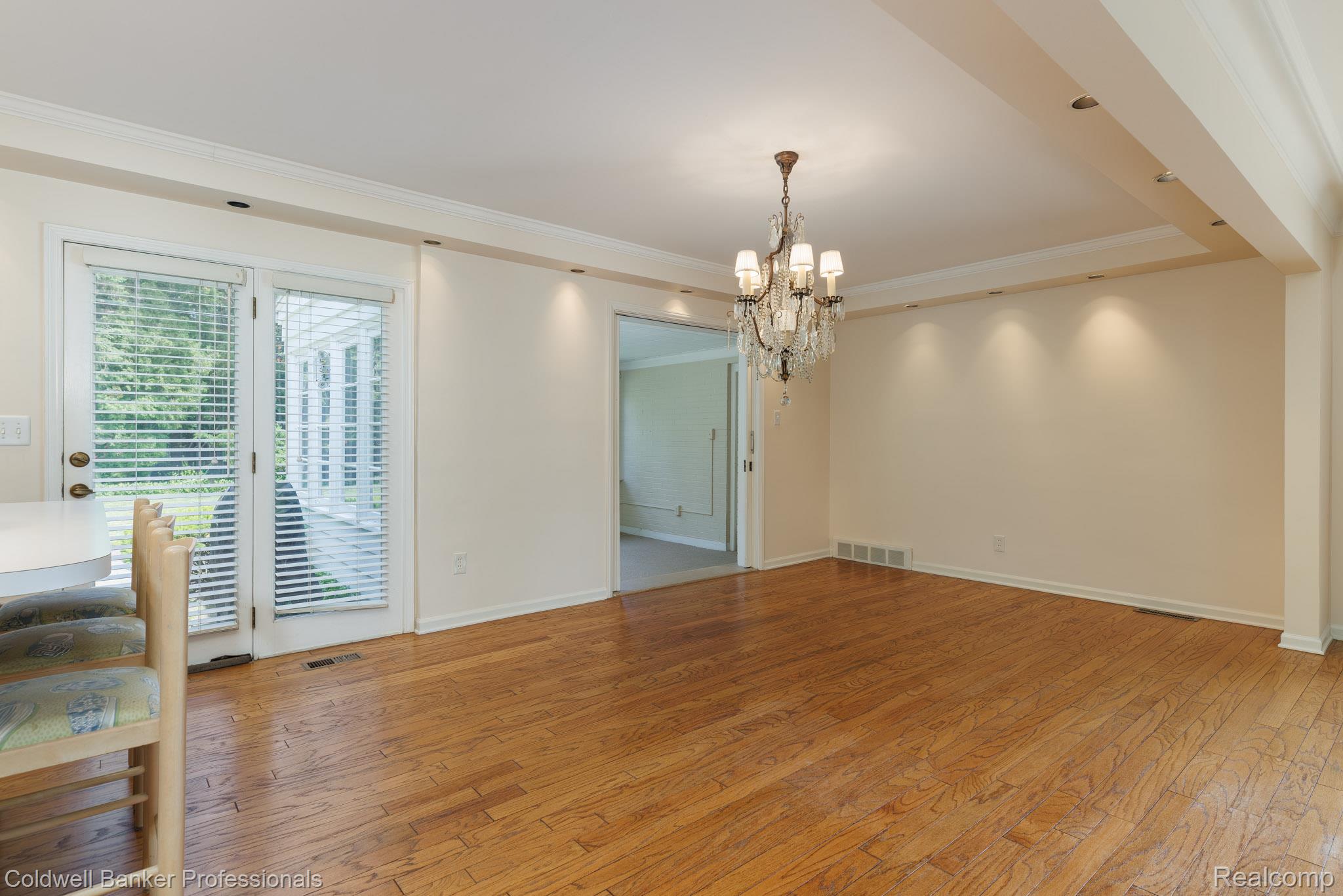 1018 Harvard Road Grosse Pointe, MI 48230 - Photo 13 of 40 18.jpg