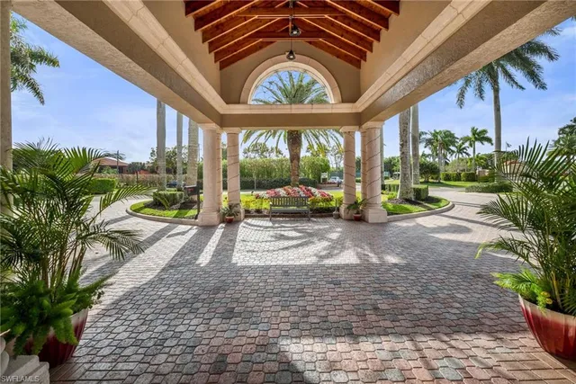 $249,000 | 6645 Huntington Lakes Circle, Unit 203, Naples, FL 34119