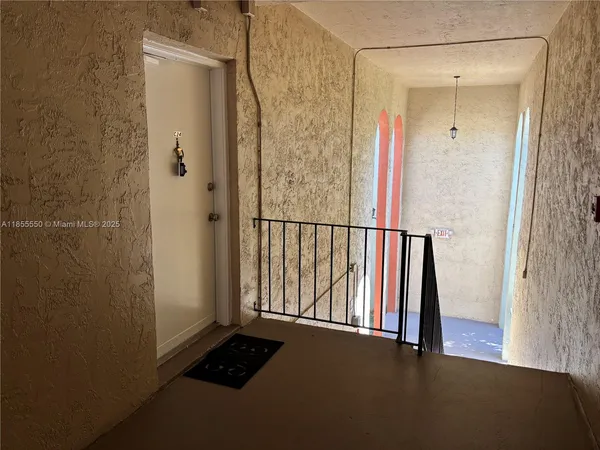 $2,100 | 10790 North Kendall Drive, Unit C24, Miami, FL 33176