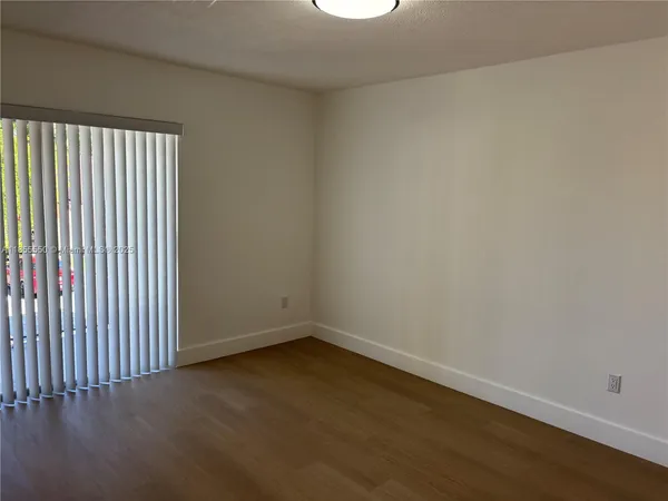 $2,100 | 10790 North Kendall Drive, Unit C24, Miami, FL 33176