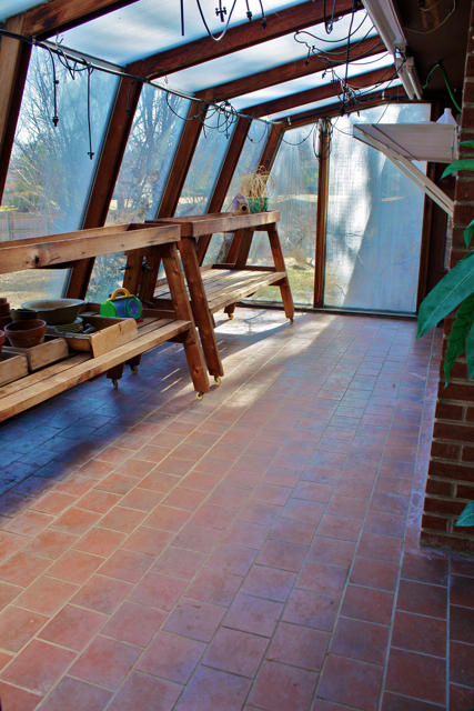 404 Alleen Road Knoxville, TN 37920 - Photo 29 of 36 Greenhouse behind living room