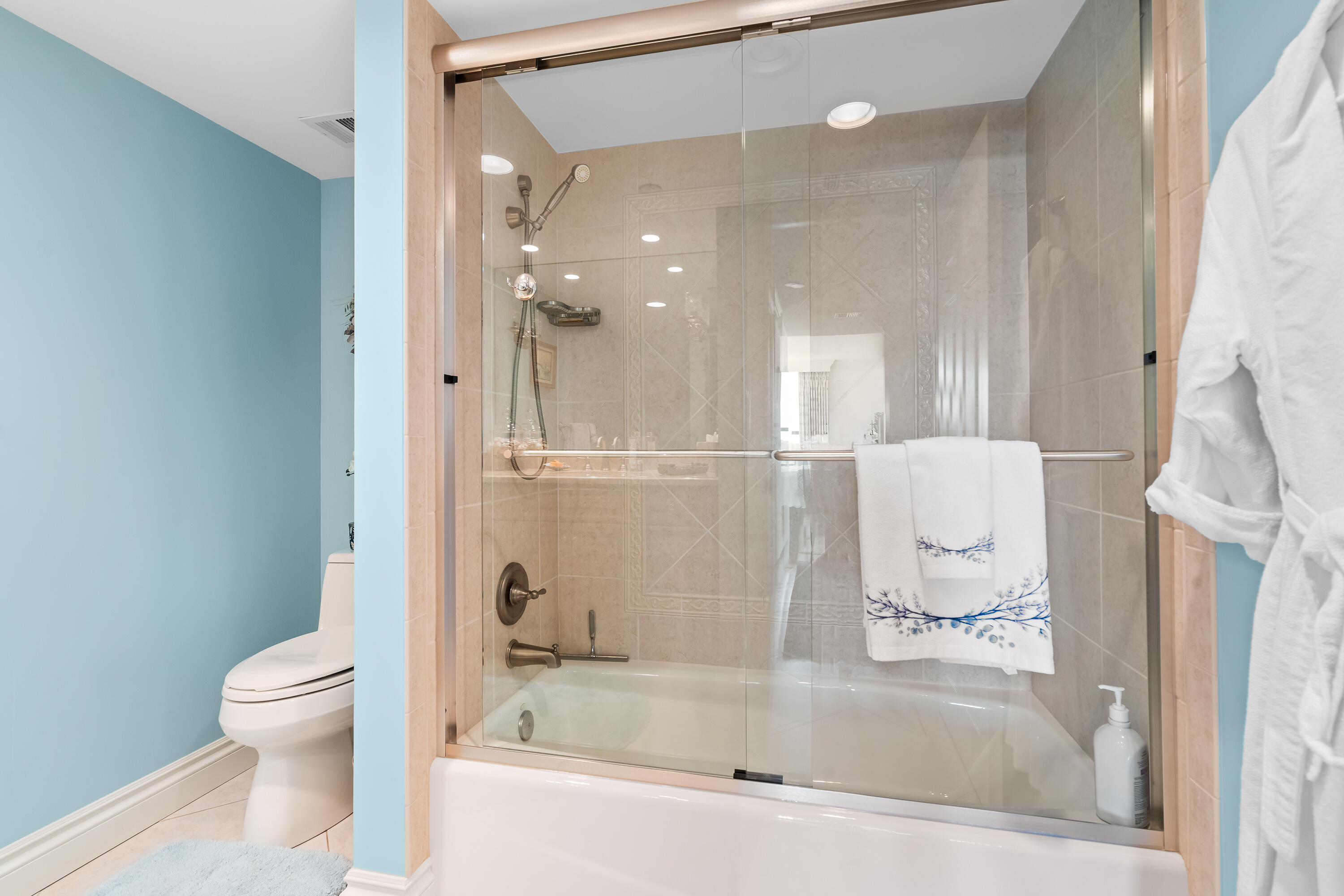 19670 South Beach Road, Unit PH B4 Jupiter, FL 33469 - Photo 13 of 60 19670 Beach Road PH4 8-3