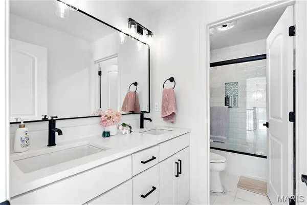 $1,374,999 | 102 Enclave Terrace, Weldon Spring, MO 63304