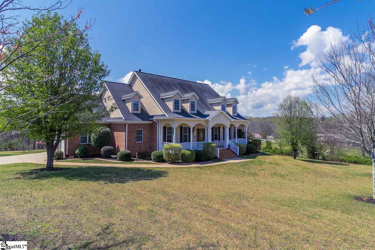 135 Lake Road Easley, SC 29642 - Photo 1 of 36 Gallery Image 1