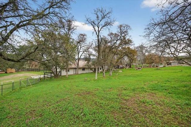 $629,000 | 31814 Lockwood Lane, Prather, CA 93651