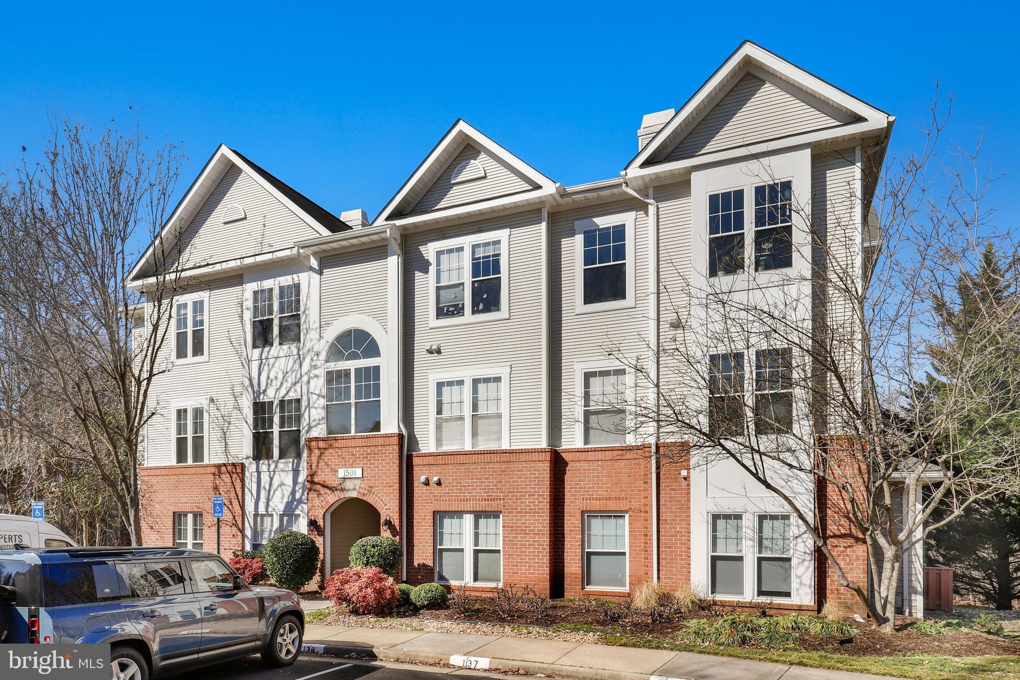1501 North Point Drive, Unit 103 Reston, VA 20194 - Photo 2 of 56 Gallery Image 2