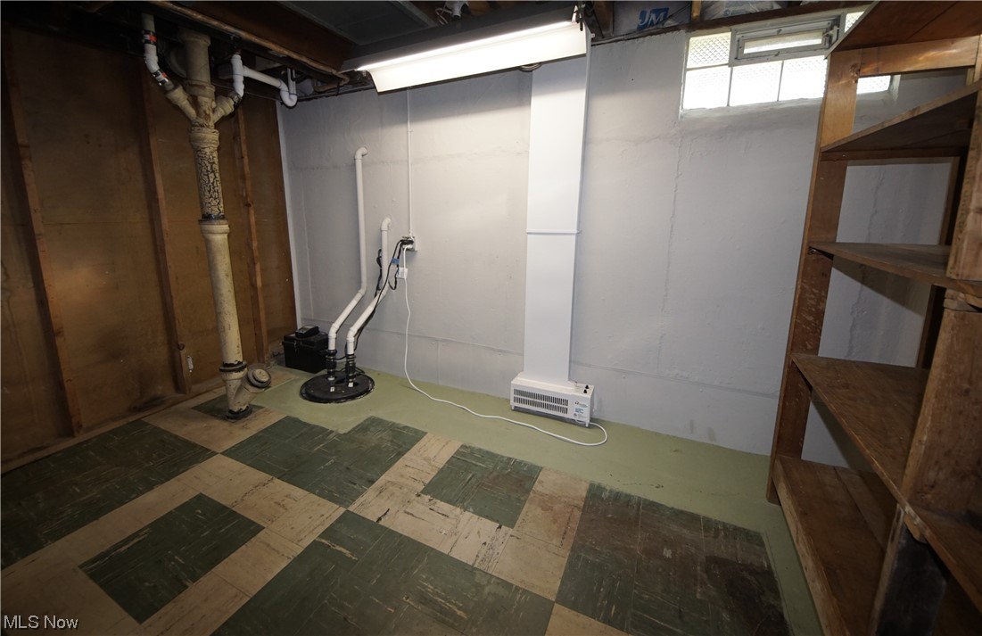 6013 Biddulph Road Cleveland, OH 44144 - Photo 19 of 30 Gallery Image 19