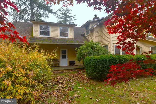 a view of outdoor space with seating space