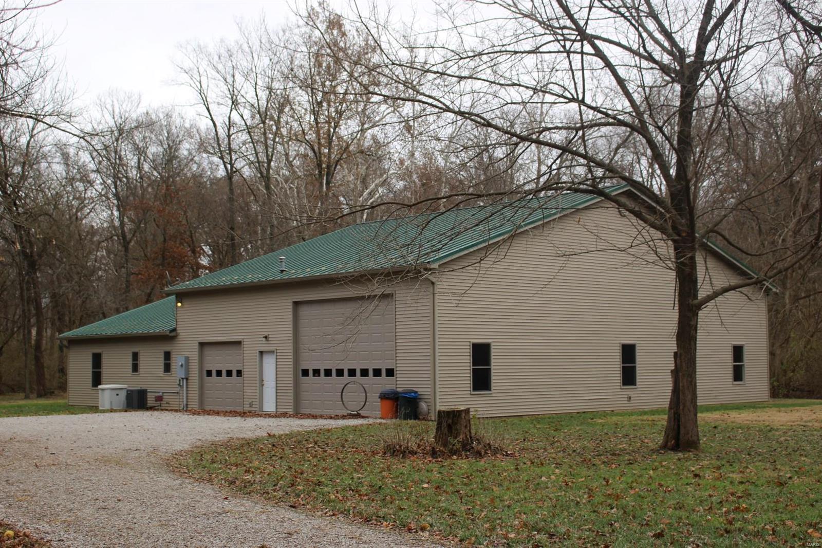 956 Pokey Road Pocahontas, IL 62275 - Photo 1 of 43 Gallery Image 1