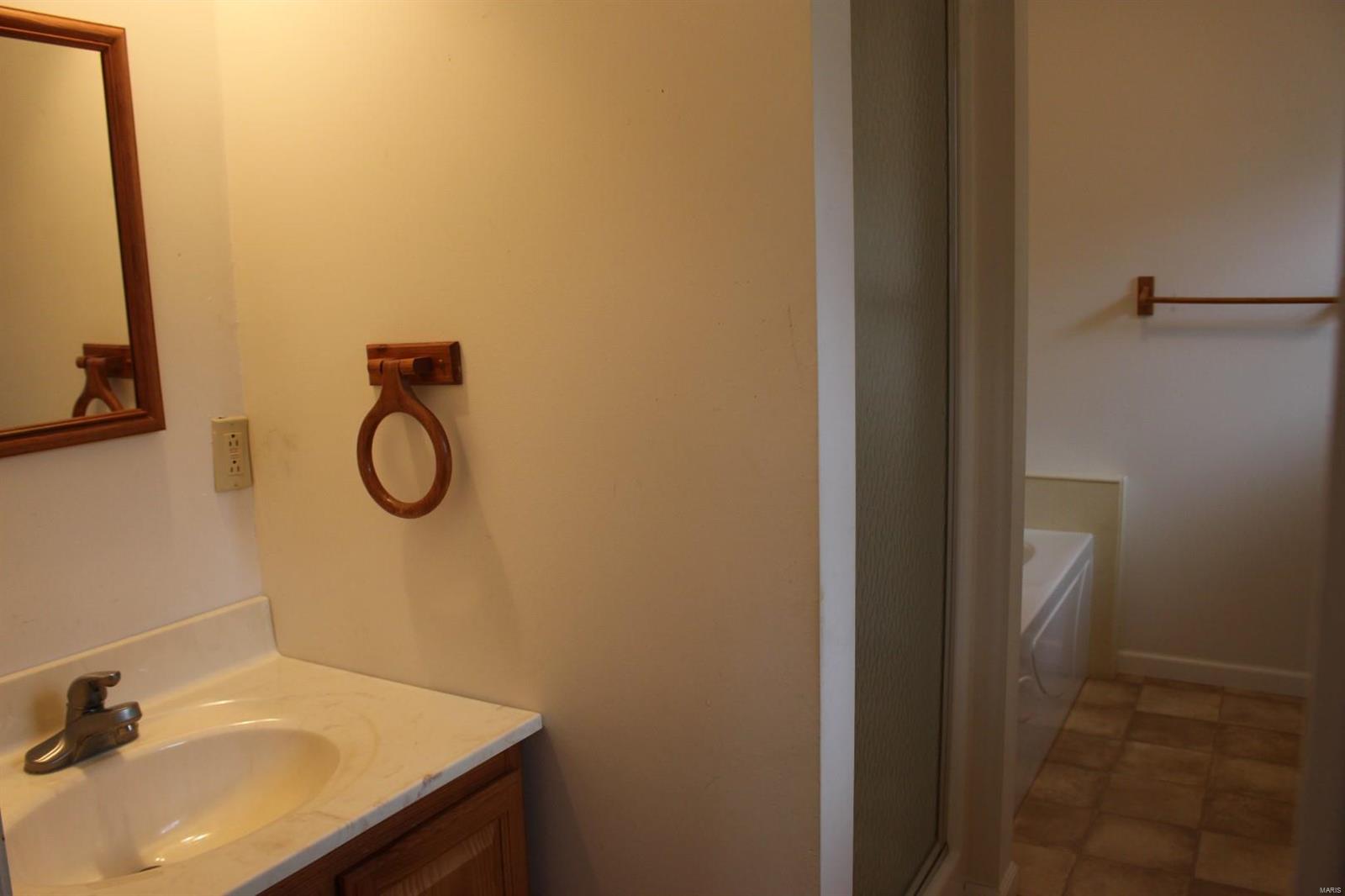 956 Pokey Road Pocahontas, IL 62275 - Photo 17 of 43 Gallery Image 17