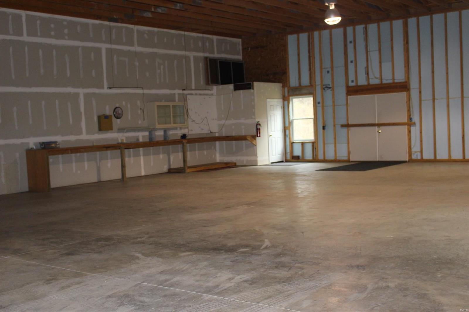 956 Pokey Road Pocahontas, IL 62275 - Photo 31 of 43 Gallery Image 31