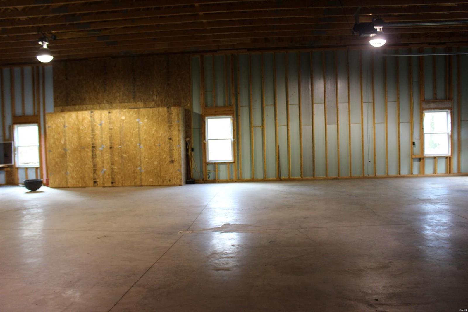 956 Pokey Road Pocahontas, IL 62275 - Photo 33 of 43 Gallery Image 33