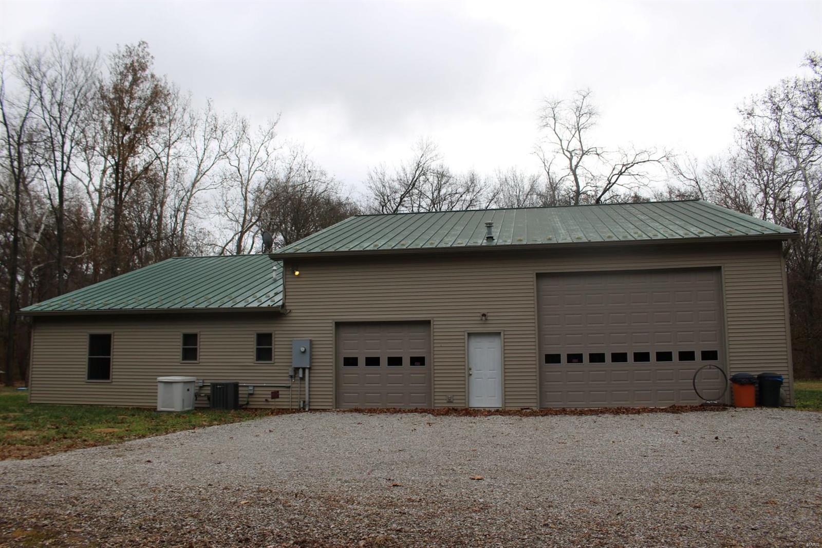 956 Pokey Road Pocahontas, IL 62275 - Photo 36 of 43 Gallery Image 36