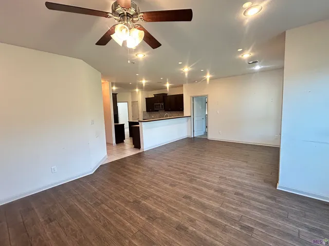 $265,000 | 9033 Reserve Oak Avenue, Zachary, LA 70791