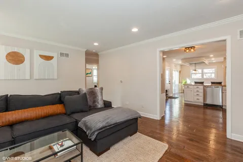 $475,000 | 1331 North Main Street, Naperville, IL 60563